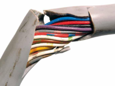 Defecte kabel veroorzaakt door verkeerde bevulling kabelrups